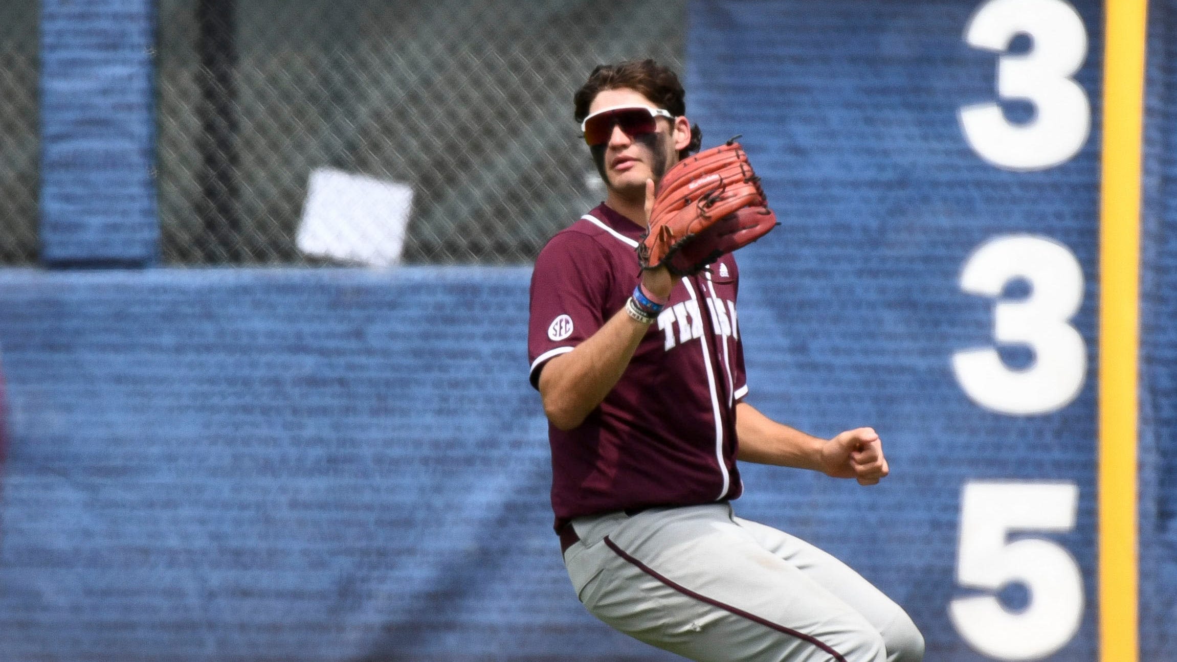 Jace LaViolette injury update: Texas A&M star leaves College World Series game with hamstring injury