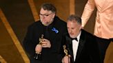 ‘La animación es cine’: Guillermo del Toro se lleva el primer Oscar de la noche por ‘Pinocho’