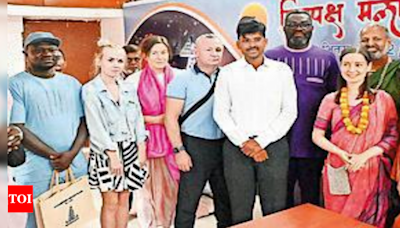 Foreigners Pray In Gaya For End Of Ukraine War | Patna News - Times of India