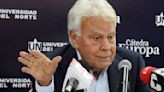 Expresidente español Felipe González: "Maduro ha convertido Venezuela en una colonia cubana"