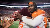Bohls: How Texas football's T'Vondre Sweat went from momma's boy to Big 12's defensive menace