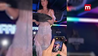 Katy Perry se convierte en camarera por un día en un bar de copas de Barcelona - MarcaTV