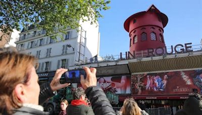 Moulin Rouge de París: Las icónicas aspas del molino se derrumban a poco de los Juegos Olímpicos