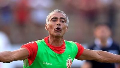 Romário marca data para estreia e diz que América-RJ é time a ser batido na A2