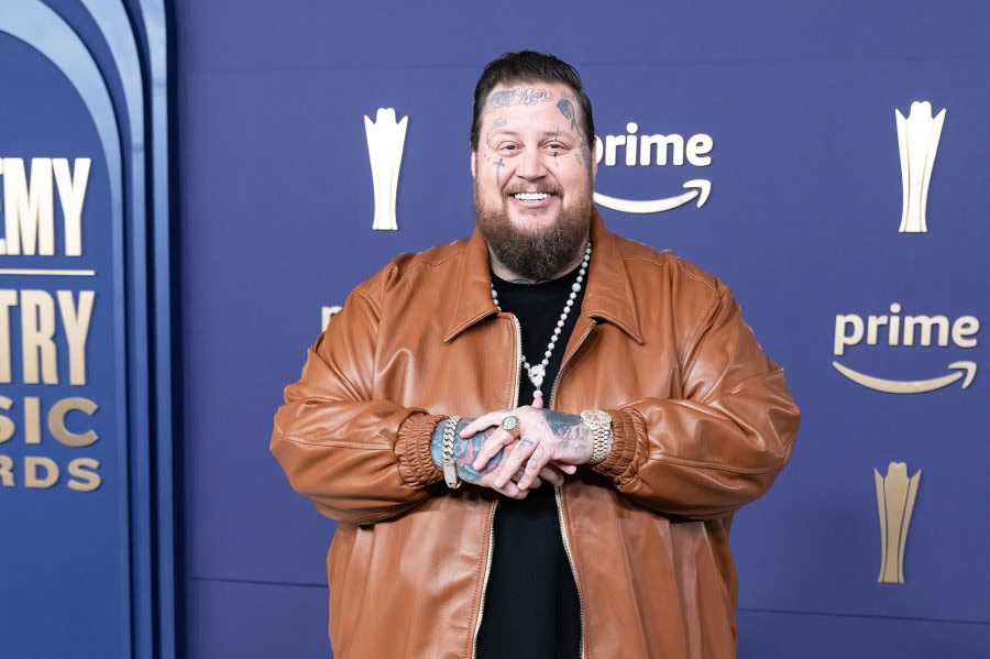 Jelly Roll Says Weed Helps Him Refrain From Xanax and Cocaine