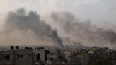 Tanques israelíes se despliegan en el centro de Rafah; bombardeo deja 21 muertos
