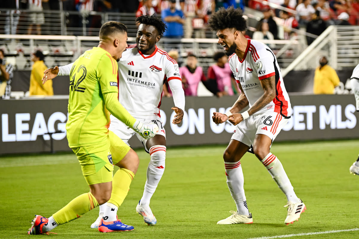 PHOTOS: Quakes stun Chivas in Leagues Cup opener - Press Banner | Scotts Valley, CA