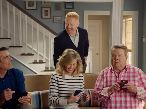 Meta Revives ‘Modern Family’ For a WhatsApp Ad