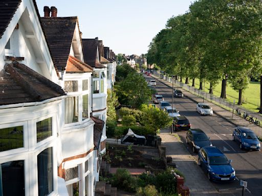 UK house prices rise again in blow to first-time buyers