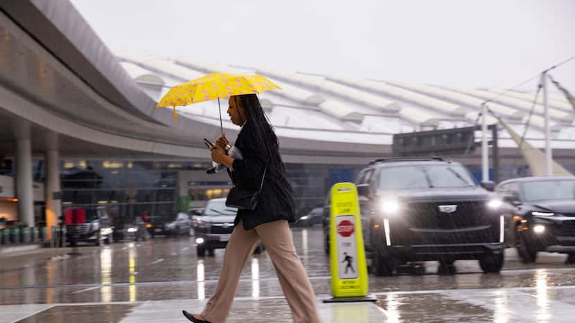 DFW Airport, Love Field flights delayed with storms moving through North Texas