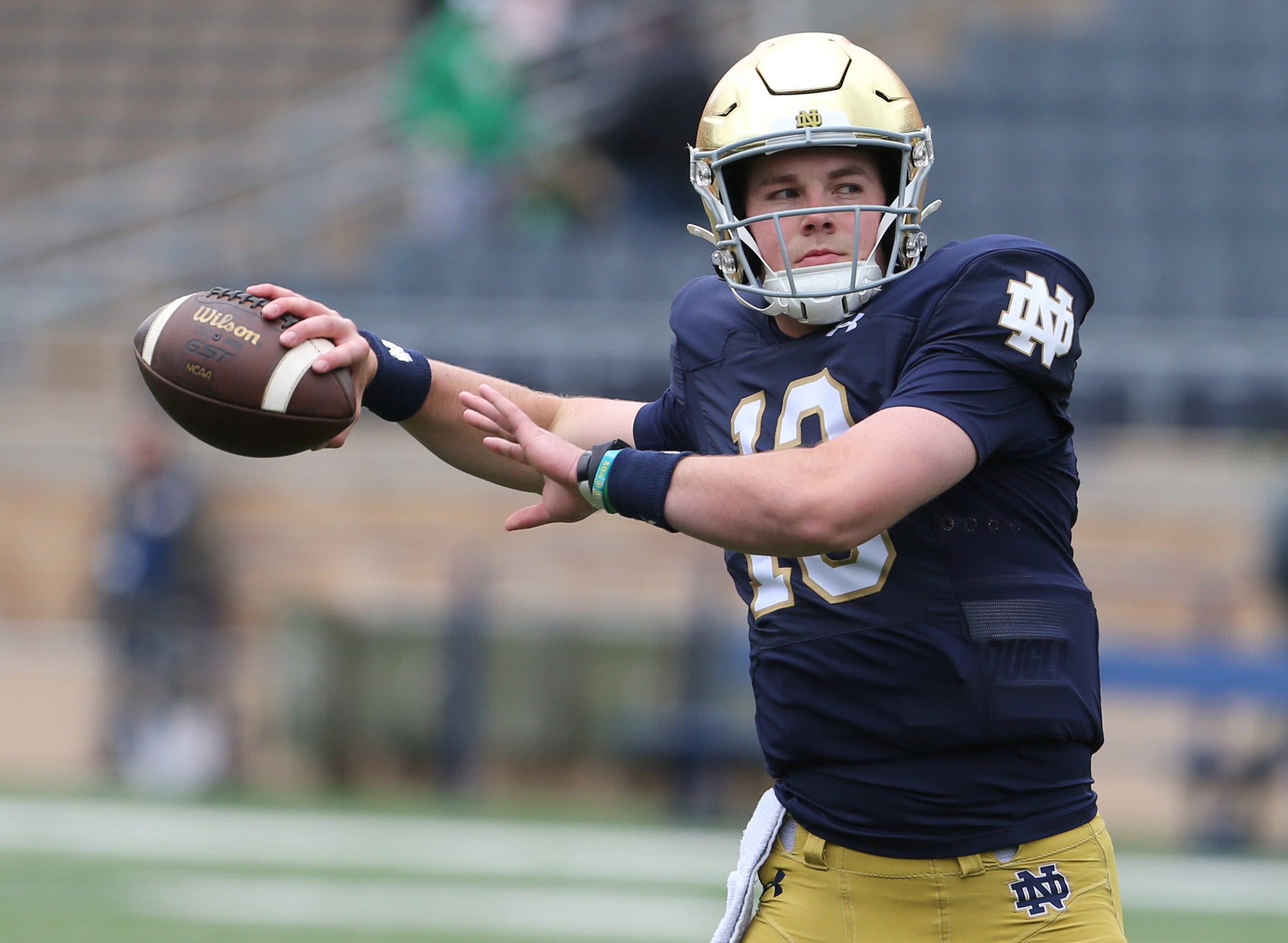 Here are 5 compelling storylines to follow for Notre Dame football this fall camp