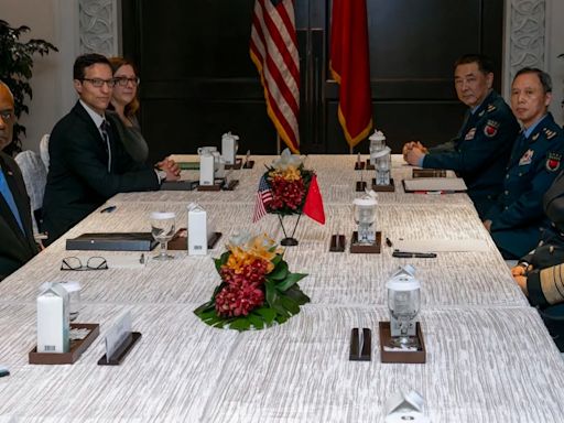 Los máximos jefes militares de Estados Unidos y China se reunieron en medio de la tensión por Taiwán y el mar Meridional