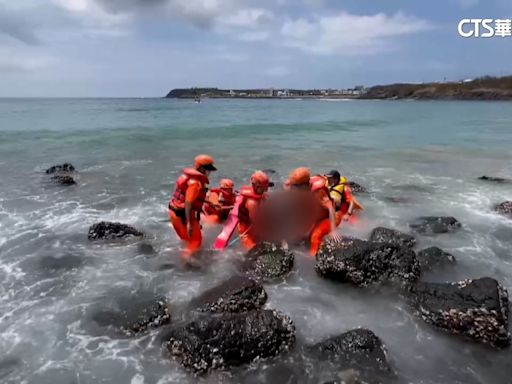 4遊客夢幻沙灘戲水 33歲男遭海流沖走溺斃