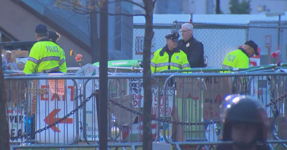 Police enter MIT protesters' encampment, days after shutdown order