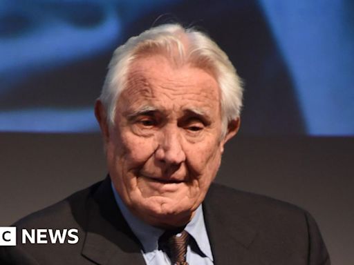 George Lazenby: James Bond actor announces retirement at age of 84