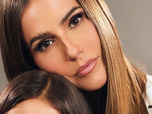 Filha de Deborah Secco impressiona em novas fotos com a mãe: 'Gêmeas'