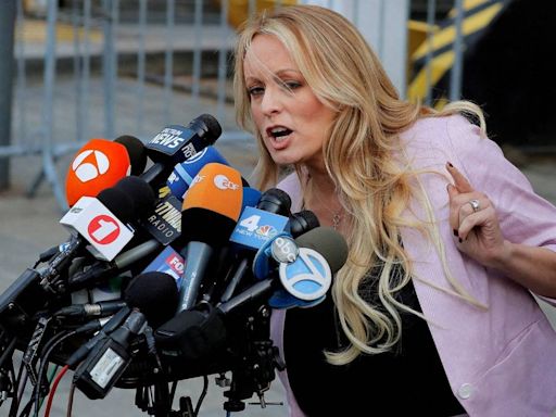 Fiscalía llama a la actriz porno Stormy Daniels como testigo en el juicio a Trump