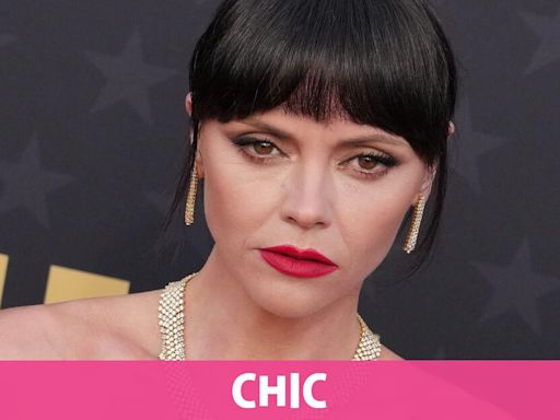 Christina Ricci revela cómo el cine la alejó del abuso de su padre, un hombre "narcisista" con aspiraciones sectarias