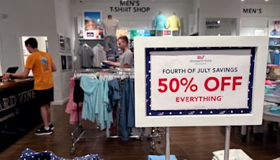 Retail sales unchanged in June from May, underscoring shoppers' resilience