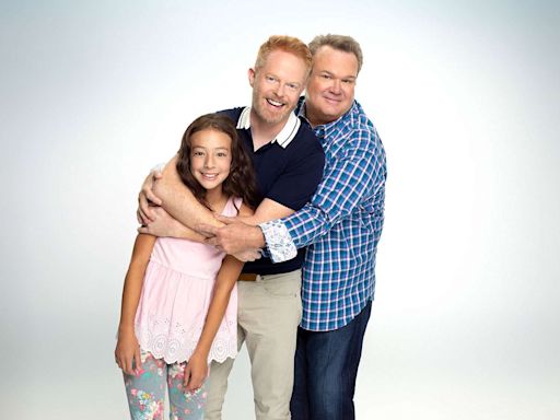 Jesse Tyler Ferguson Makes Modern Family Costar Aubrey Anderson-Emmons 'Really Nervous' at Her School Plays