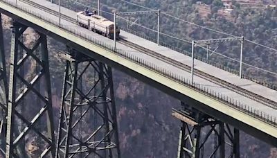 1st Trial Train Crosses World's Tallest Railway Bridge, Chenab: Union Railway Minister