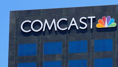 Comcast posts mixed results, weighed down by film studio, theme parks