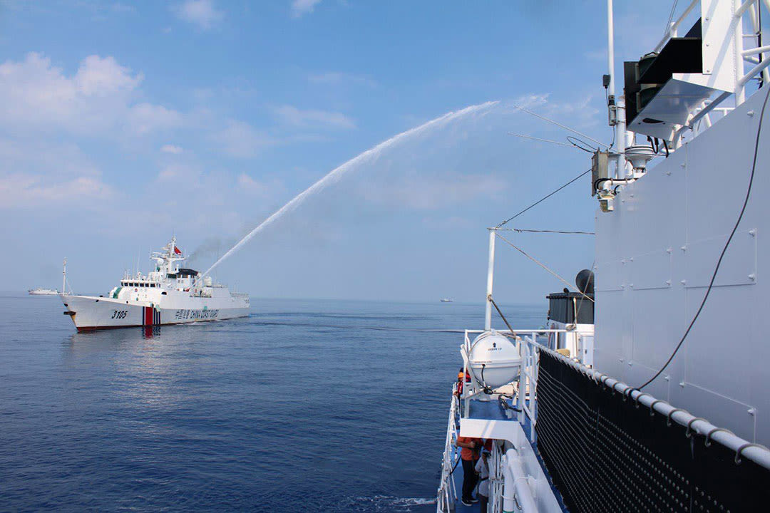 Analyst tells Philippines not to rule out using water cannons vs Chinese vessels - BusinessWorld Online