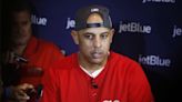 El dirigente puertorriqueño Alex Cora renueva por 3 años y 21,7 millones con Medias Rojas