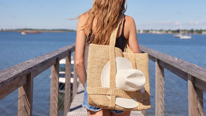 The 20 best beach bags and totes that’ll carry your summer essentials in style | CNN Underscored