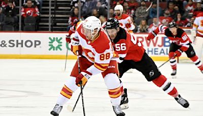 Capitals acquire winger Andrew Mangiapane in a trade with the Flames