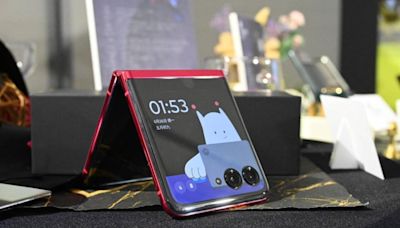 平價、時尚色雙重出擊？Motorola 預告新一代摺疊手機下週登場 - 自由電子報 3C科技