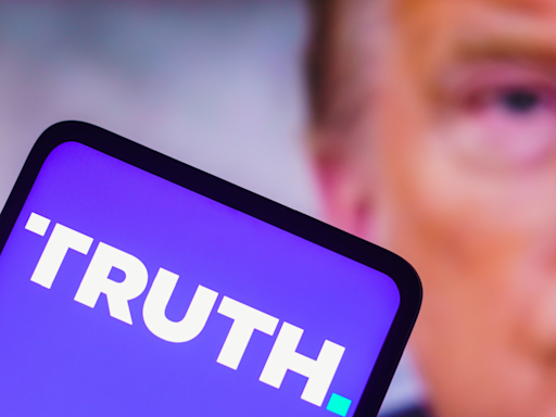 DJT Stock Alert: Truth Social Keeps Losing Users