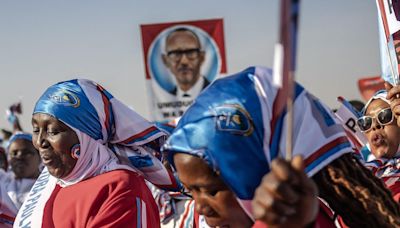 Rwandan president sworn in after 99% election win