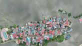 Vietnam : la banlieue de Hanoï toujours submergée par les eaux