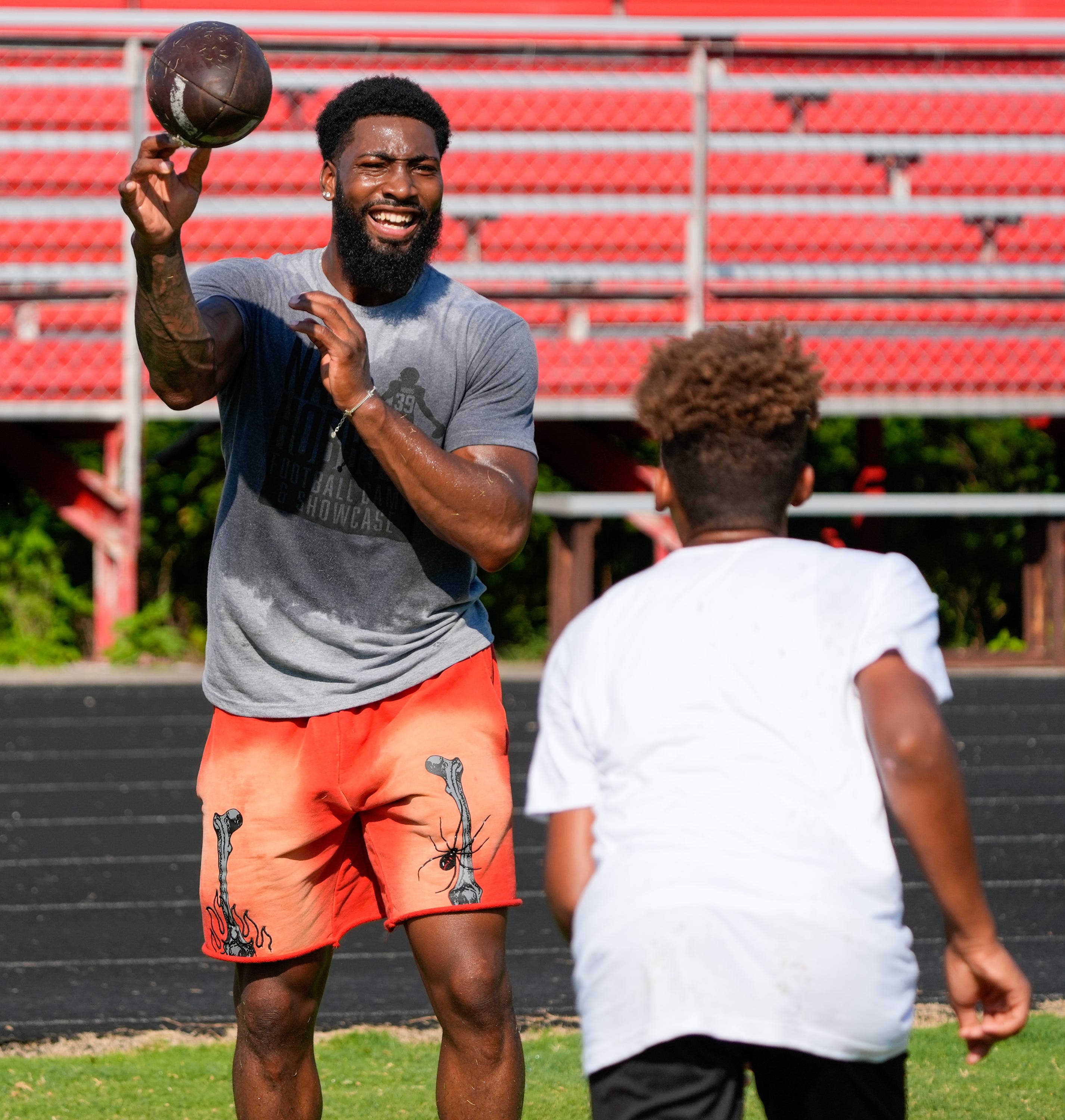 Las Vegas Raiders player, Louisville native Nate Hobbs hosts youth football camp