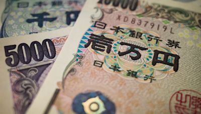 Japan Trading Houses Say Weak Yen Hurts Efforts to Expand Abroad