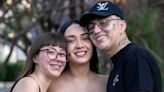 Dani Flow presume que es papá por segunda ocasión con foto junto a su esposa y novia