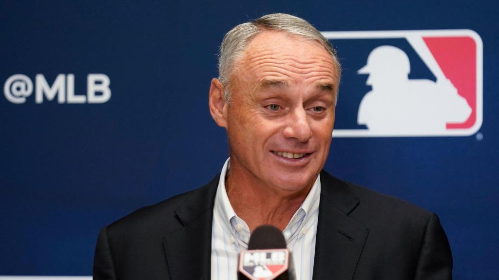 MLB commissioner Manfred talks A’s owner Fisher, scorching Sacramento heat, and Oakland