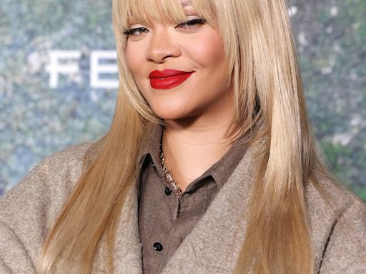 Rihanna lança Fenty Hair, sua linha de produtos para o cabelo