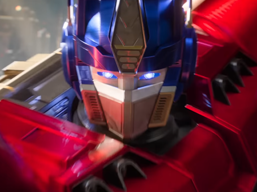 Chris Hemsworth on Voicing Young Optimus Prime: 'The Goal was Never to Sound Like Peter Cullen' | SDCC 2024