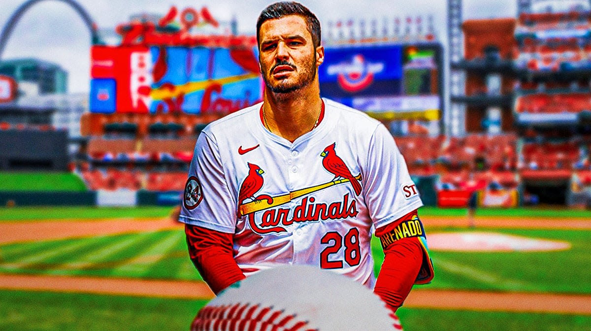 Cardinals' Nolan Arenado exits vs. Giants with concerning injury