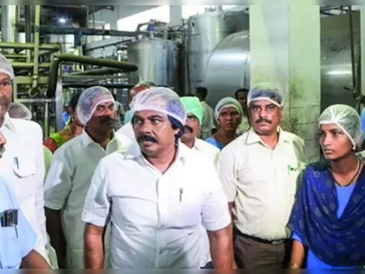 Aavin aims to procure 2 lakh litres of milk a day in Madurai: Dairy minister | Madurai News - Times of India