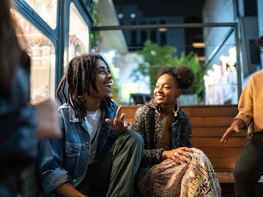 Foolproof Conversation Starters That Can Lead to New Friendships
