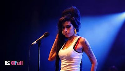 ‘Back to Black’ devuelve a la escena el ‘cat eye’ de Amy Winehouse