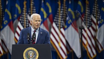 La campaña de Biden lanza un anuncio en español sobre el aborto para captar el voto latino