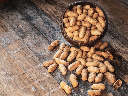 From heart health to improved brain function, here's why you should eat peanuts