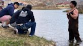 Unalaska students cap off fisheries class with salmon release