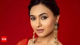 Chhaya Vora, Aarjav Trivedi, and Jolly Rathod extend birthday wishes to Alisha Prajapati | Gujarati Movie News - Times of India