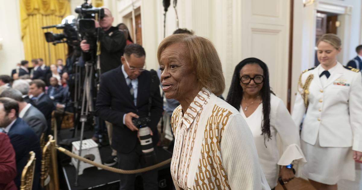 Marian Robinson, mother of first lady Michelle Obama, dies at 86
