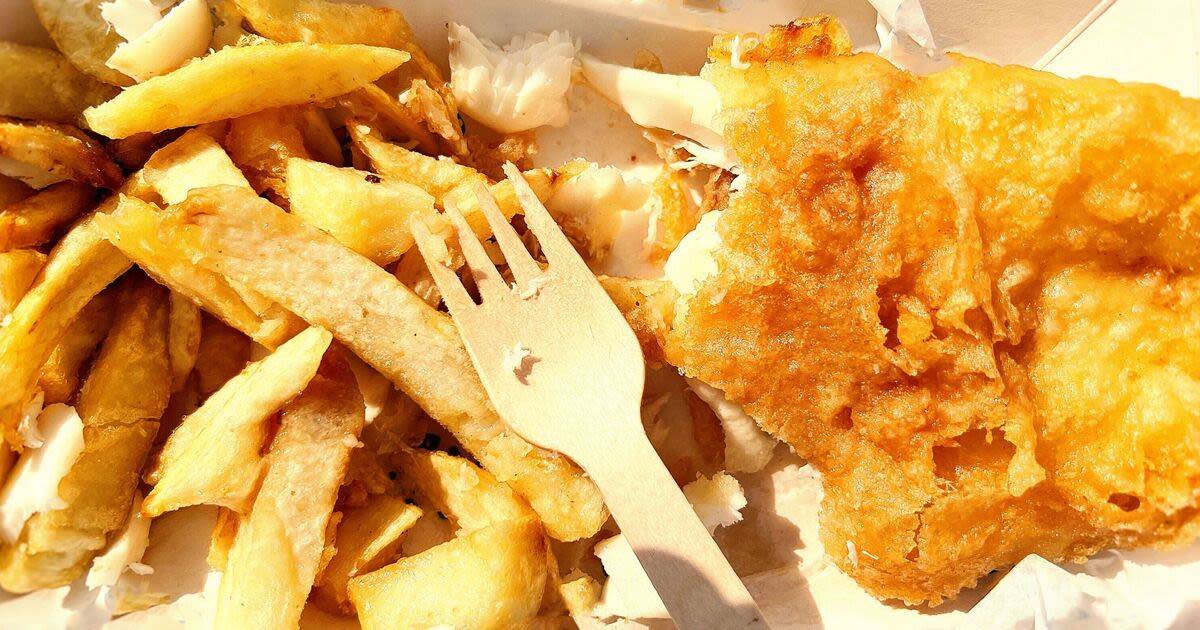 Fish and chip shop employees share 'popular dish' they'd never order